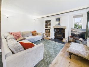 Living Room- click for photo gallery